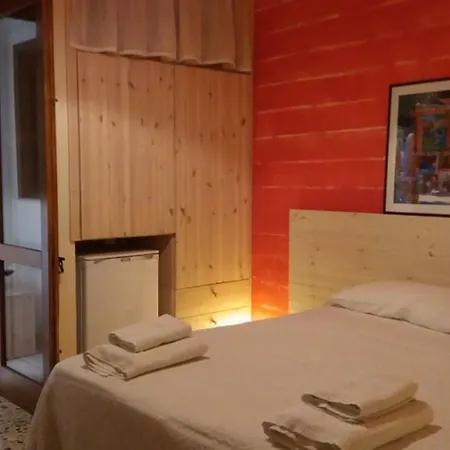 Santi E Cavalieri Guest house